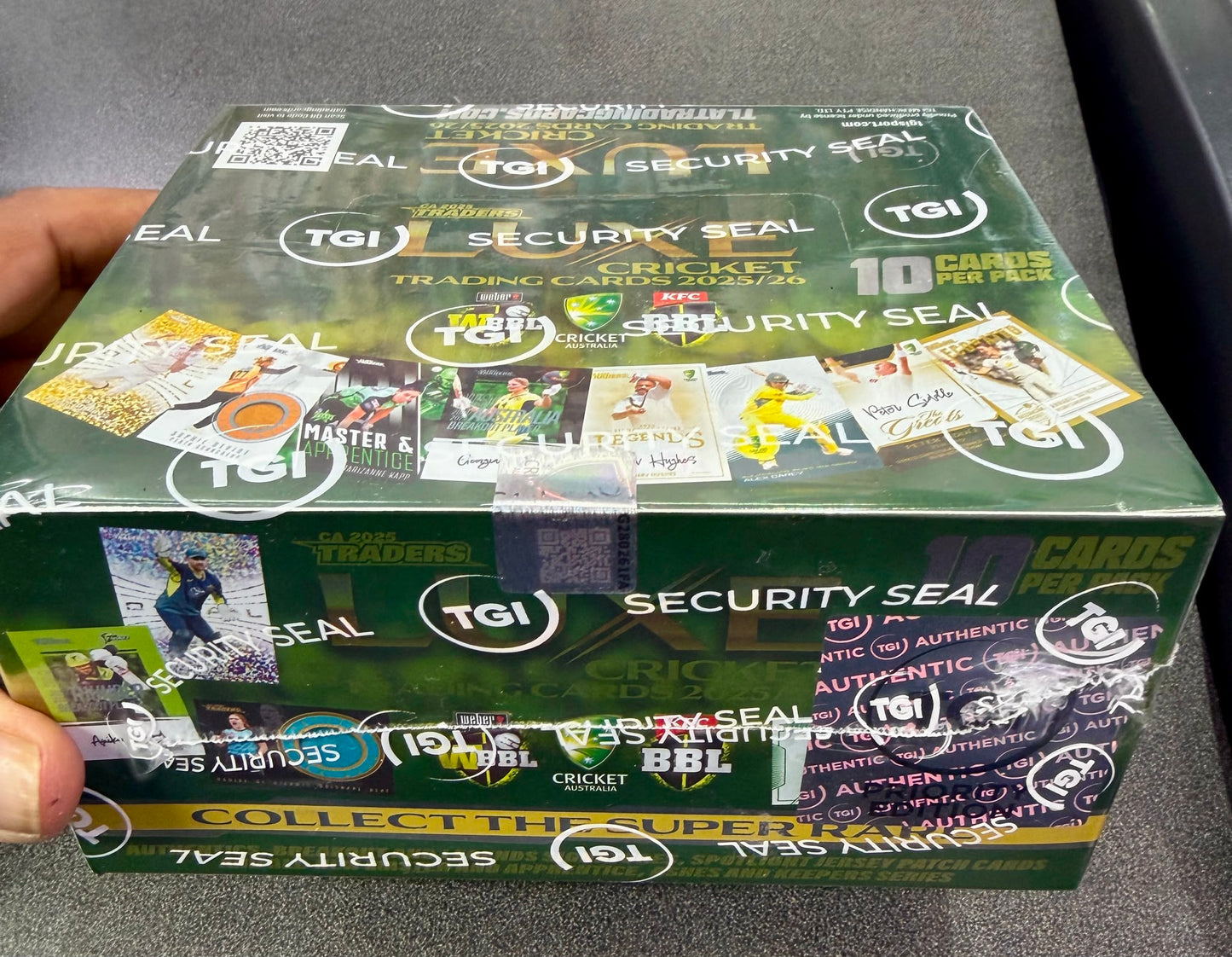 2025/26 TLA Cricket Traders Luxe Priority Booster Box